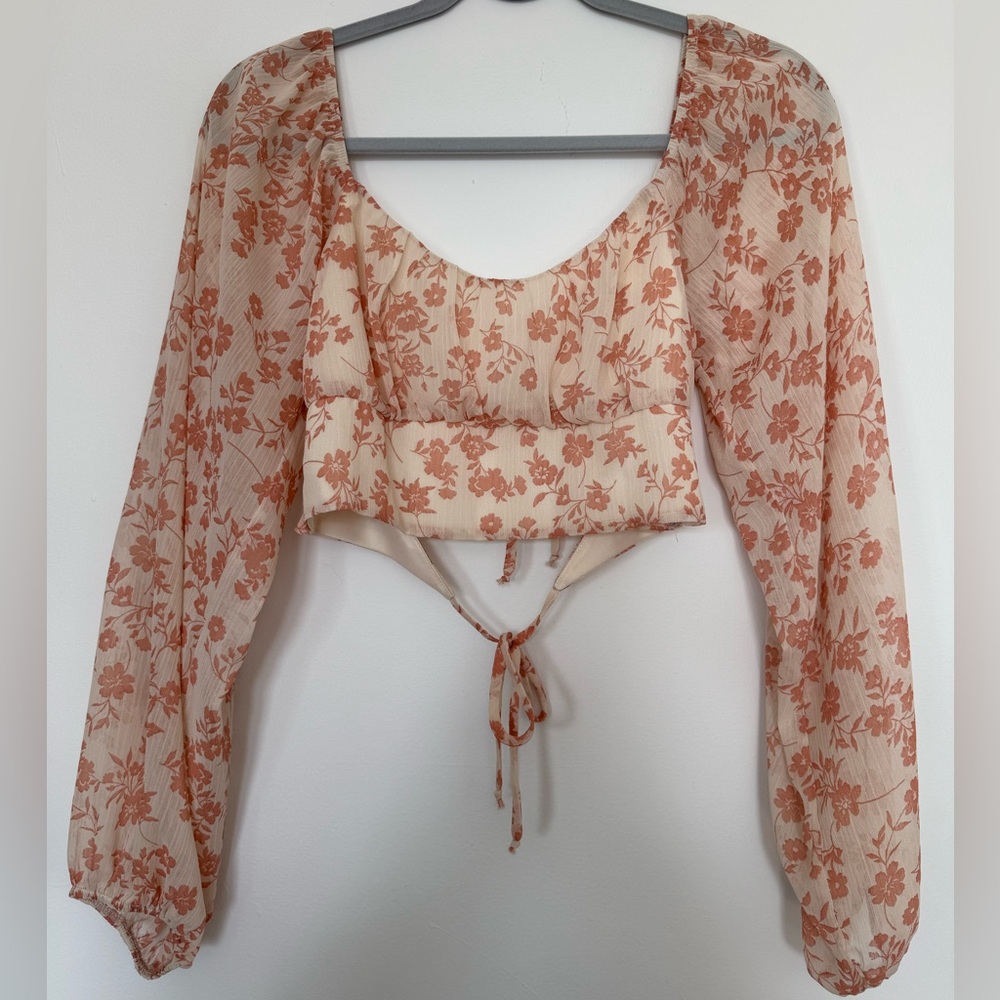 Floral tie back crop top